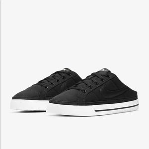 Court Legacy Mule NIKE (Women’s 8.5 and never worn)